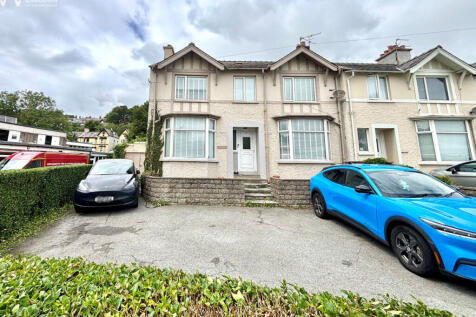Beach Road, Bangor, Gwynedd, LL57 4 bed end of terrace house for sale
