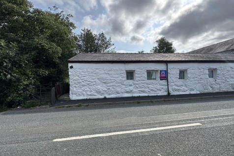 Llanllyfni, Llanllyfni, Gwynedd, LL54 2 bed cottage for sale