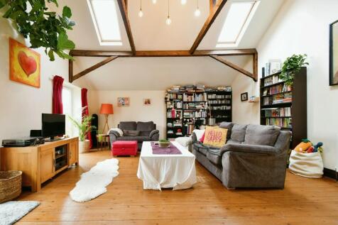 Russet Drive, off Meadlands, York, YO31 6 bed detached house for sale