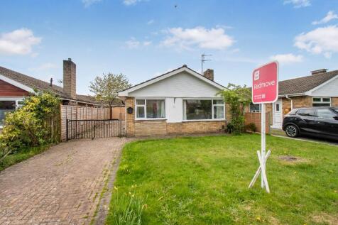 Vanbrugh Drive, York, YO10 3 bed detached bungalow for sale