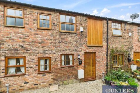 North Street, Bridlington 2 bed terraced house for sale