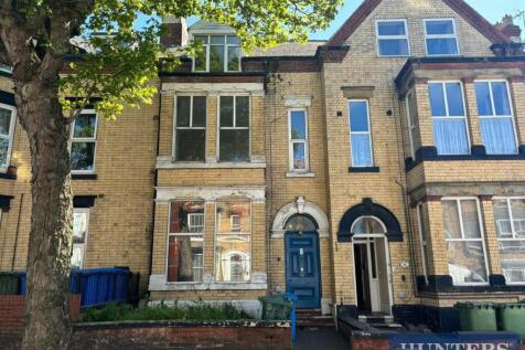 Tennyson Avenue, Bridlington 5 bed block of apartments for sale