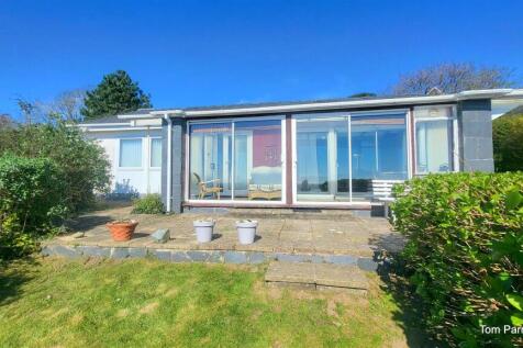 5 Llwyn Y Gadair, LLanfair 3 bed detached bungalow for sale