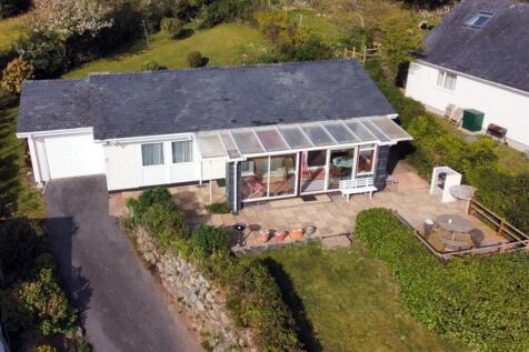 5 Llwyn Y Gadair, LLanfair 3 bed detached bungalow for sale