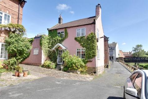Levenside, Stokesley, Middlesbrough... 2 bed detached house for sale