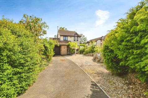 Hamilton Grove, Starcross 3 bed detached house for sale