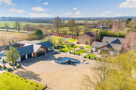 Brook End, Sandy SG19 5 bed detached house for sale