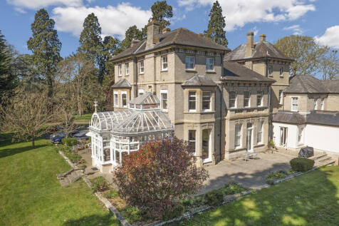 Thicket Road, Huntingdon PE28 2 bed apartment for sale