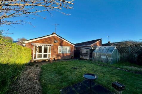 2 bedroom bungalow for sale