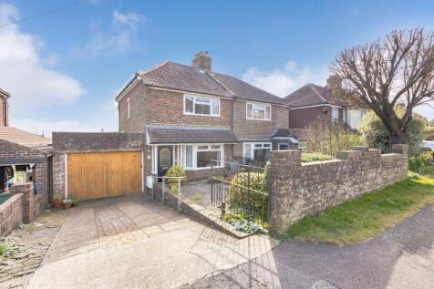 2 bedroom semi-detached house for sale