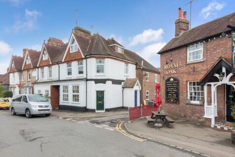 2 bedroom maisonette for sale