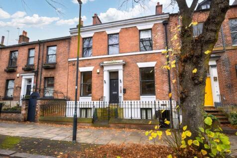 5 bedroom terraced house for sale