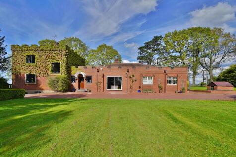 Long Itchington Road, Offchurch... 4 bed detached house for sale