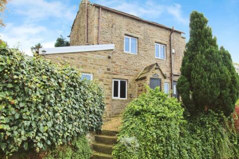 Skipton Old Road, Colne BB8 3 bed detached house for sale