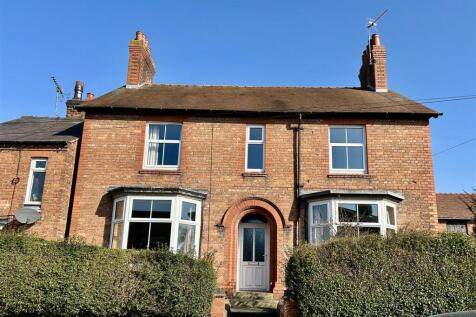 Wrexham Road, Whitchurch 4 bed detached house for sale