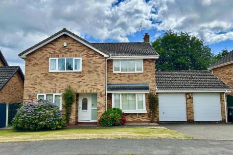 Greenfields Rise, Whitchurch. 4 bed detached house for sale