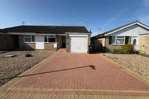 2 bedroom semi-detached bungalow for sale