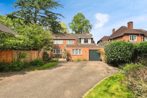 Cloister Crofts, Leamington Spa 4 bed house for sale