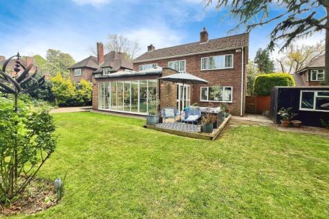 Cloister Crofts, Leamington Spa 4 bed house for sale
