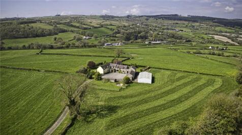 Treuddyn, Mold, Flintshire, CH7 8 bed detached house for sale