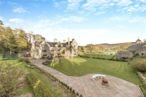 Detached house for sale