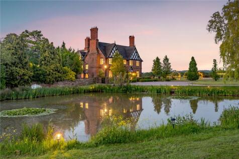 Near Tarporley, A Fully Restored... 6 bed detached house for sale