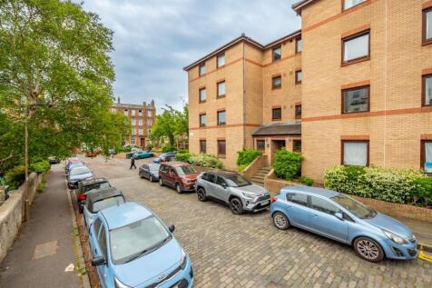 20/6 Annfield Street, Edinburgh, EH6 2 bed flat for sale
