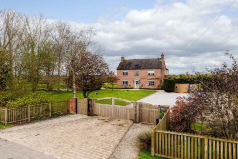 6 bedroom detached house for sale
