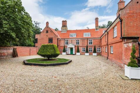 Dereham 9 bed manor house for sale