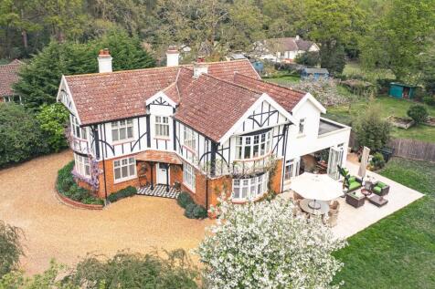 A Unique, Fully Refurbished Home with... 4 bed house for sale