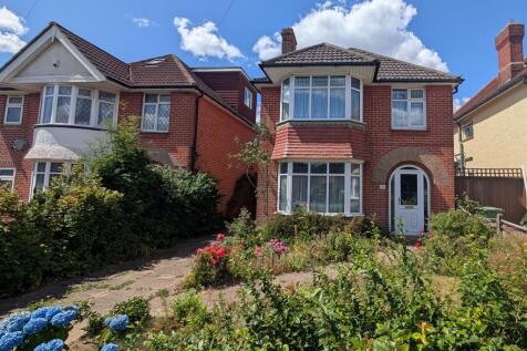 Upper Shirley 3 bed detached house for sale