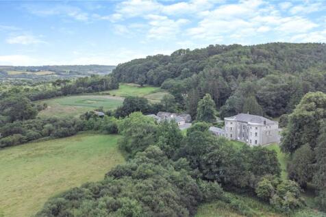 Nr Narberth, Pembrokeshire, SA34 6 bed detached house for sale