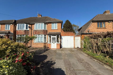 3 bedroom semi-detached house for sale