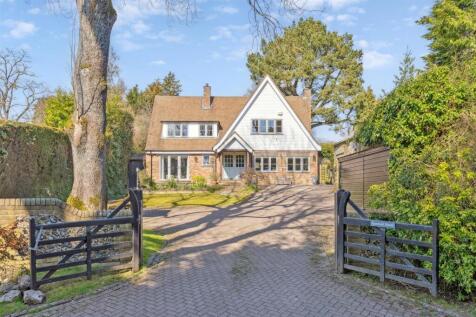 Broomstick Lane, Buckland Common, Tring 5 bed detached house for sale