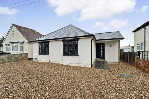 3 bedroom detached bungalow for sale