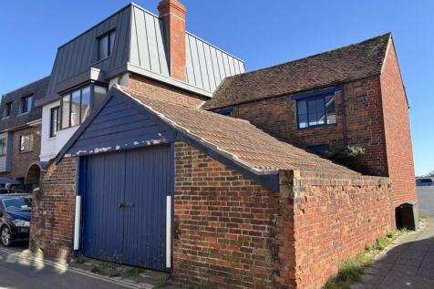 Detached house for sale