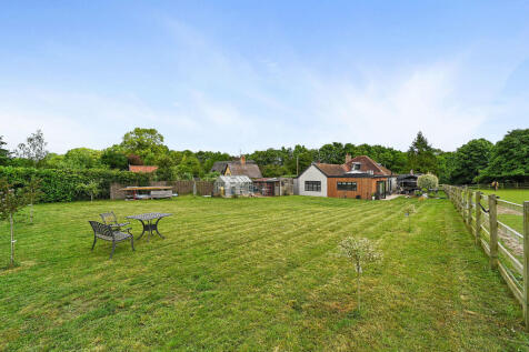 Ashfield Road, Stowmarket IP14 4 bed chalet for sale