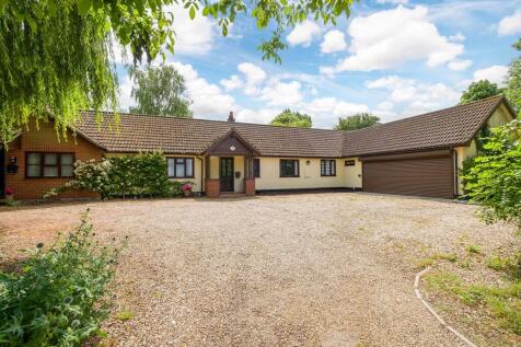 The Common, Eye IP23 5 bed detached house for sale