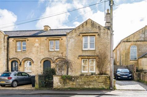 4 bedroom end of terrace house for sale