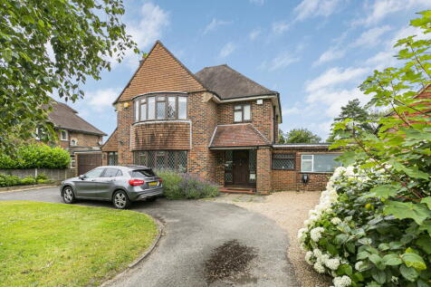 Tudor Close, Great Bookham 4 bed detached house for sale