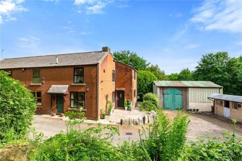 2 bedroom semi-detached house for sale