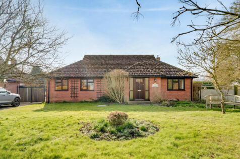 The Paddocks, Sudbury CO10 3 bed detached bungalow for sale