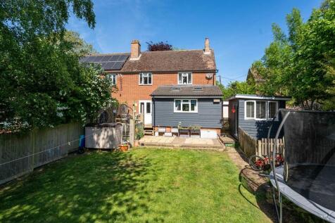 3 bedroom semi-detached house for sale