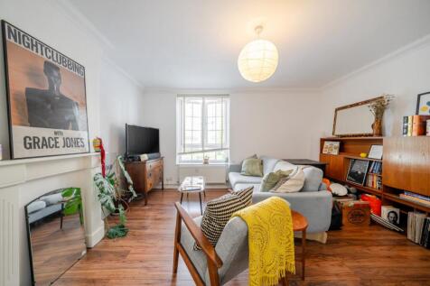 East Dulwich Estate, London, SE22 2 bed flat for sale