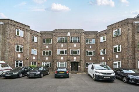 Peckham Rye, East Dulwich, London, SE22 2 bed flat for sale