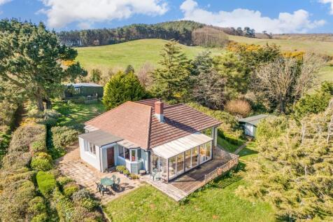 4 bedroom detached bungalow for sale