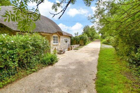 4 bedroom detached bungalow for sale