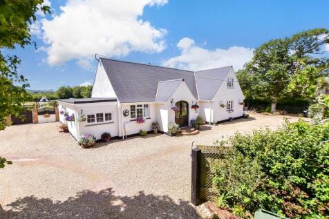 Warlands Lane, Shalfleet, Newport... 4 bed detached house for sale