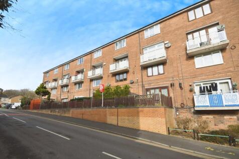 2 bedroom maisonette for sale