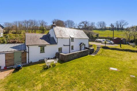 Beeson, Kingsbridge 4 bed detached house for sale